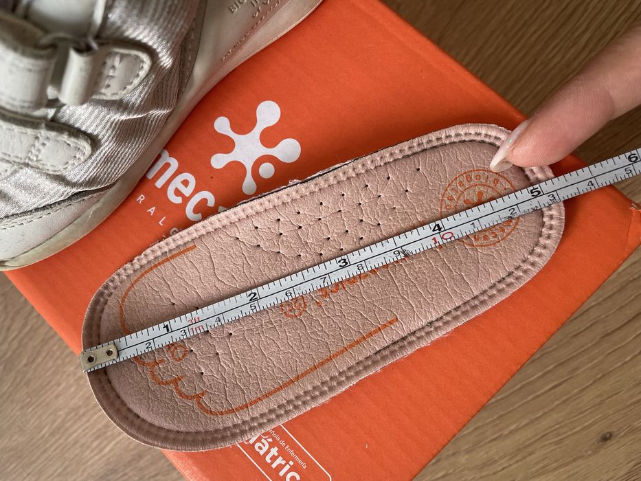 Обувки за прохождане Biomecanics 21