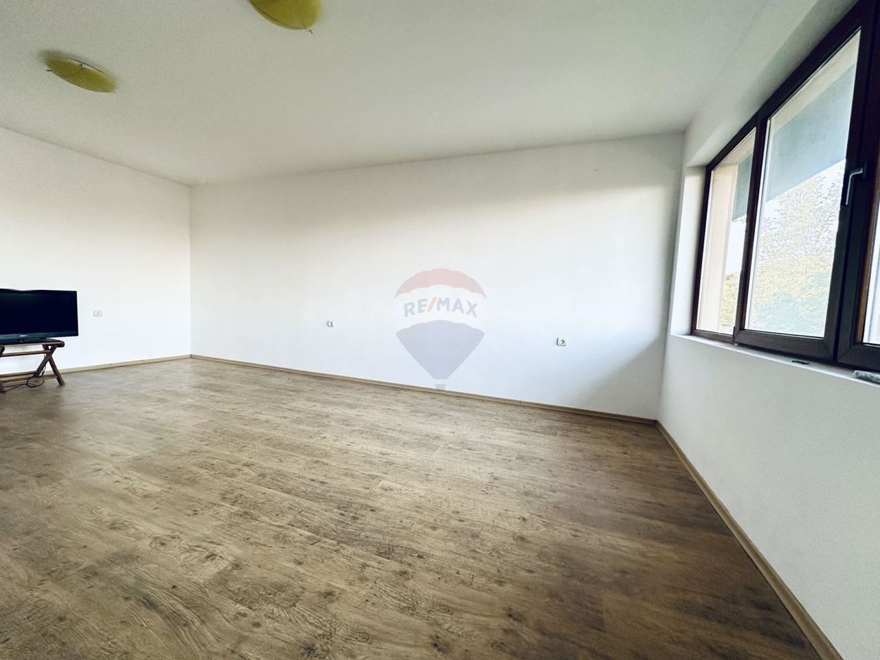 Продава се Къща в с. Царичино, Област Добрич - 267 кв.м за 559 €/кв.м - Снимка #4