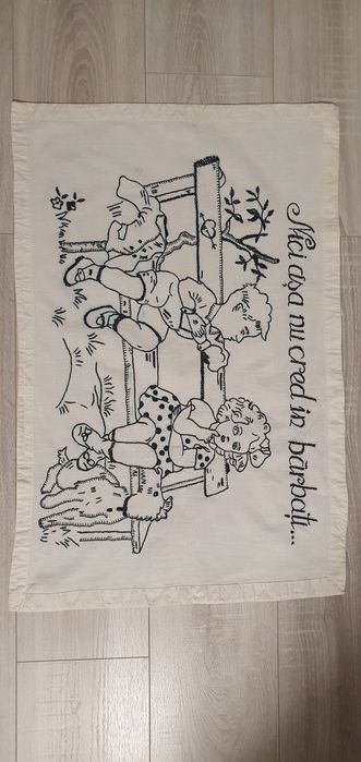 Traditionale vechi 100 ani lucrate de mana brodate cu ata