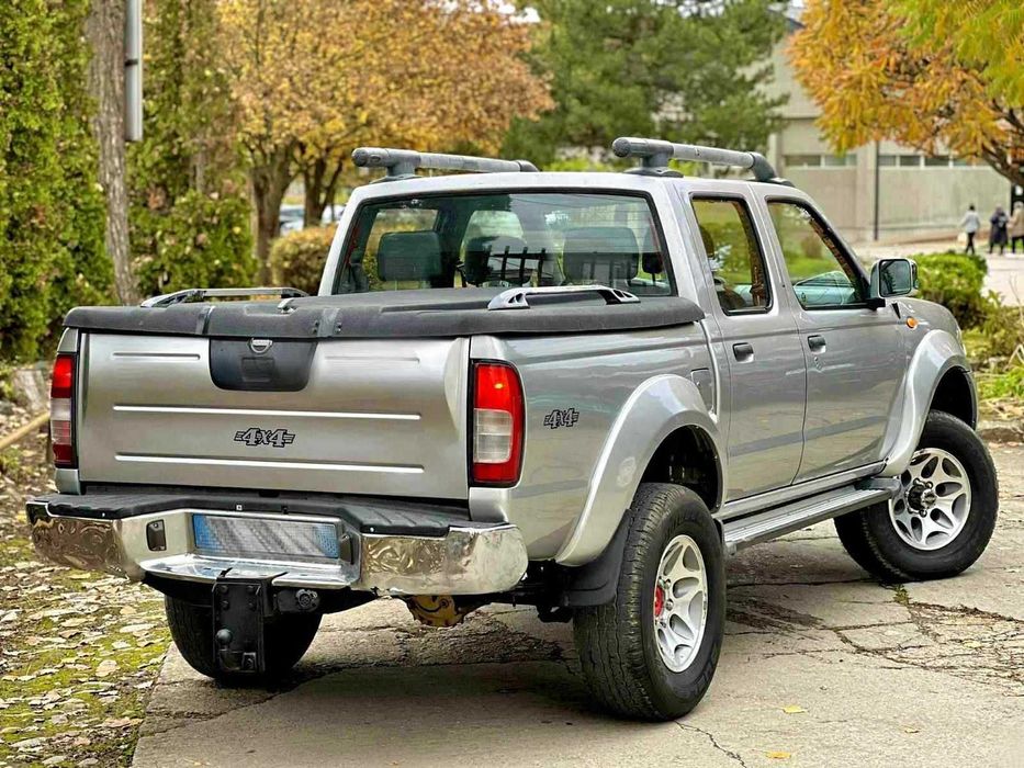 - IMPECABIL Nissan Navara D22 2.5Di-D136cp Import ITALIA