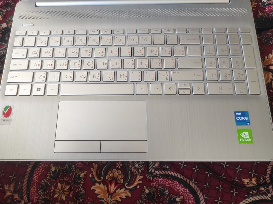HP core i5 8ga 512 talik programmalarga ofisnoy noutbuk sotiladi