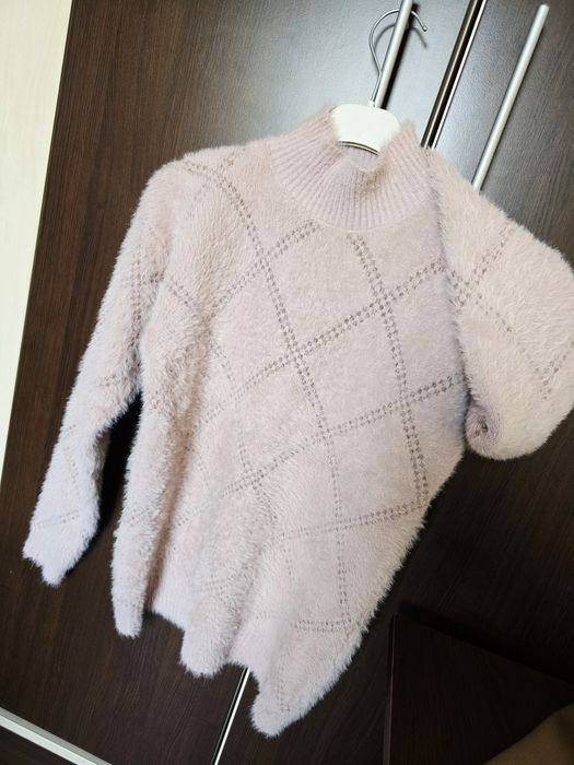 Pulover pufos roz prafuit