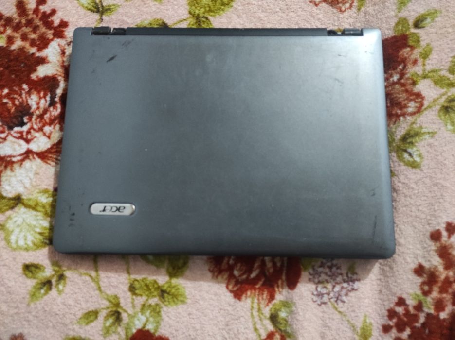 Noutbok Acer sirochna sotiladi