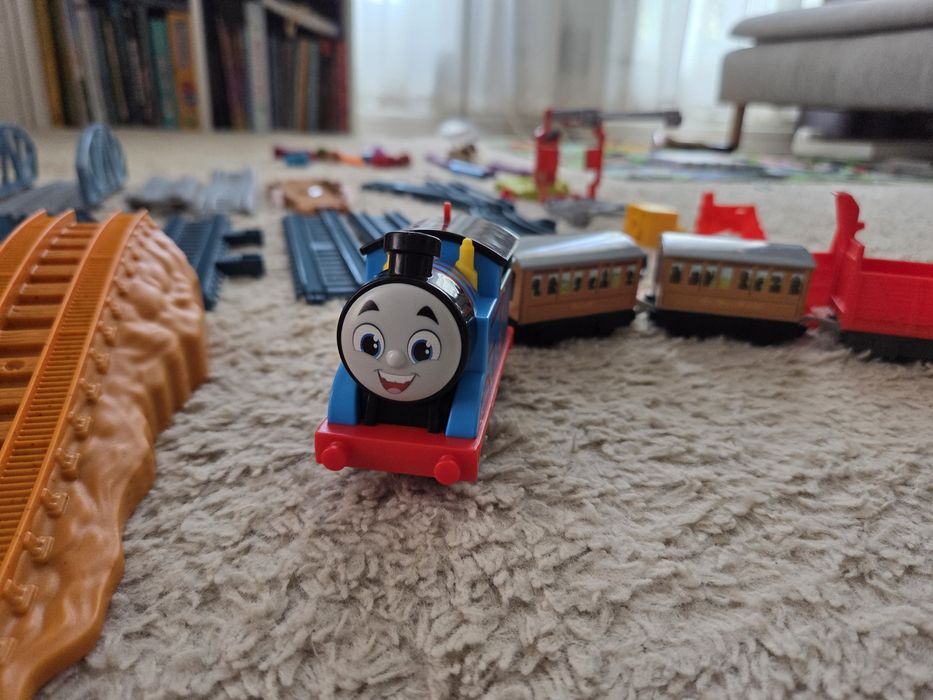 Влак Thomas & Friends с влакова писта за игра с Томас