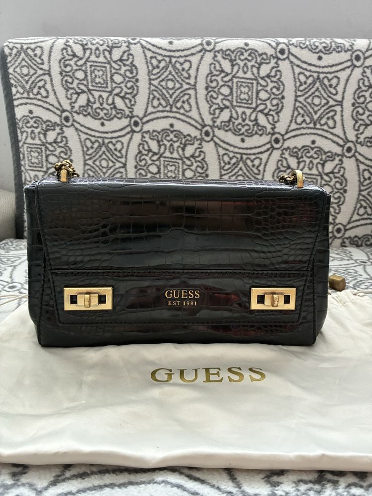 Кожена чанта GUESS