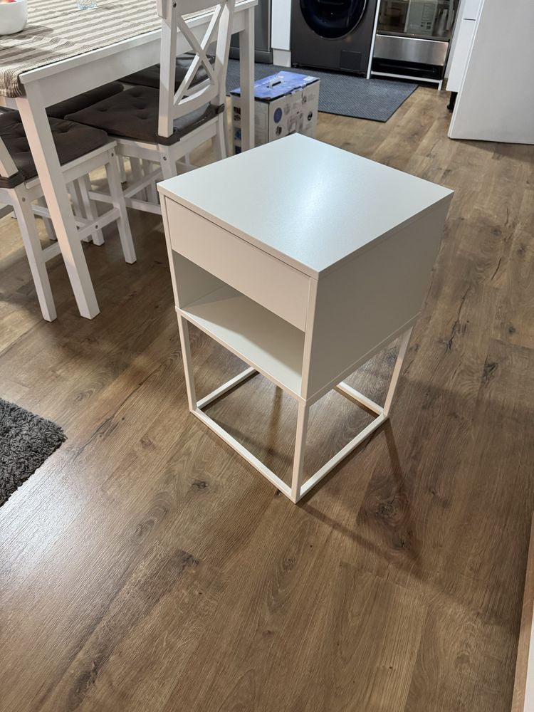 IKEA VIKHAMMER нощно шкафче