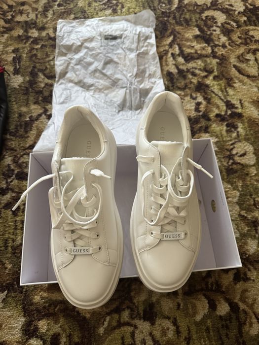 Сникърси GUESS 44 размер