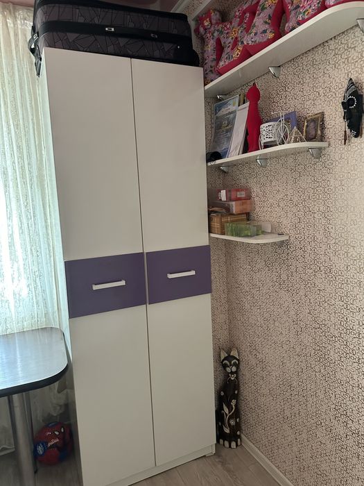 Продам шкаф. В хорошем состоянии.