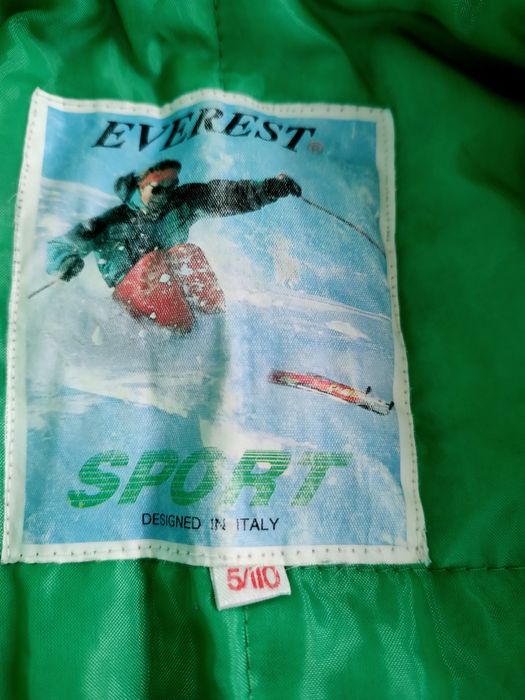 COMBINEZON impermeabil pentru Sky,zăpadă,frig. Vârsta 4-5 ani.