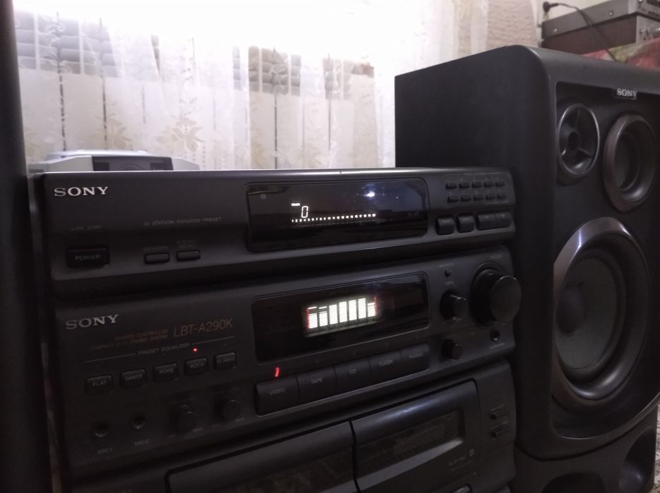 Продам музыкальный центр SONY