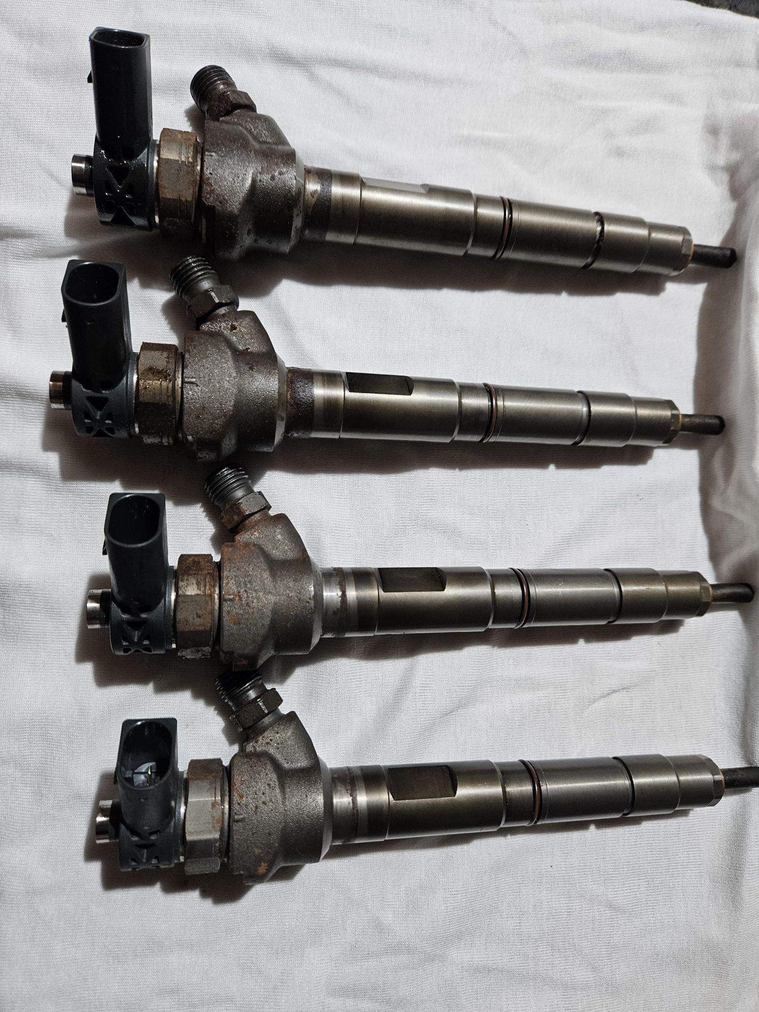 Injector Injectoare cff/cbab/cffb/cbaVW Golf 6 Passat B7 Jetta Touran