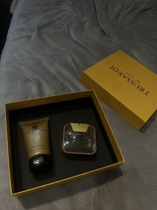 Trussardi парфюм