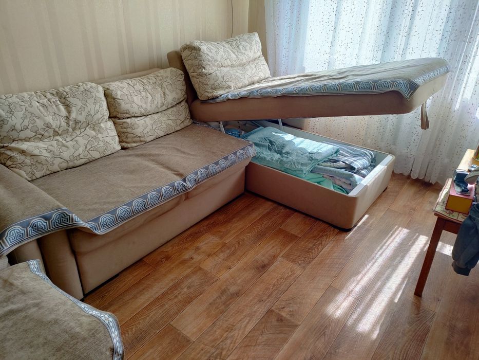 Угловой диван + кресло