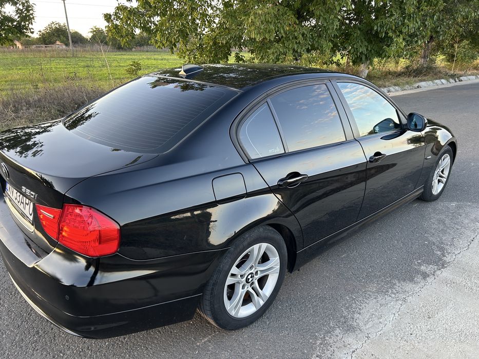 BMW E90 LCI 320i