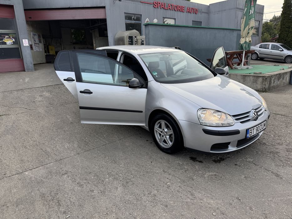 VW Golf 5 din 2005 motor 1.9 Tdi 6+1 trepte. Consum mic