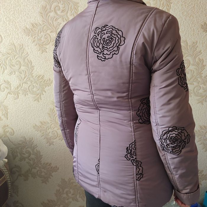 Куртка женская, лёгкая и теплая