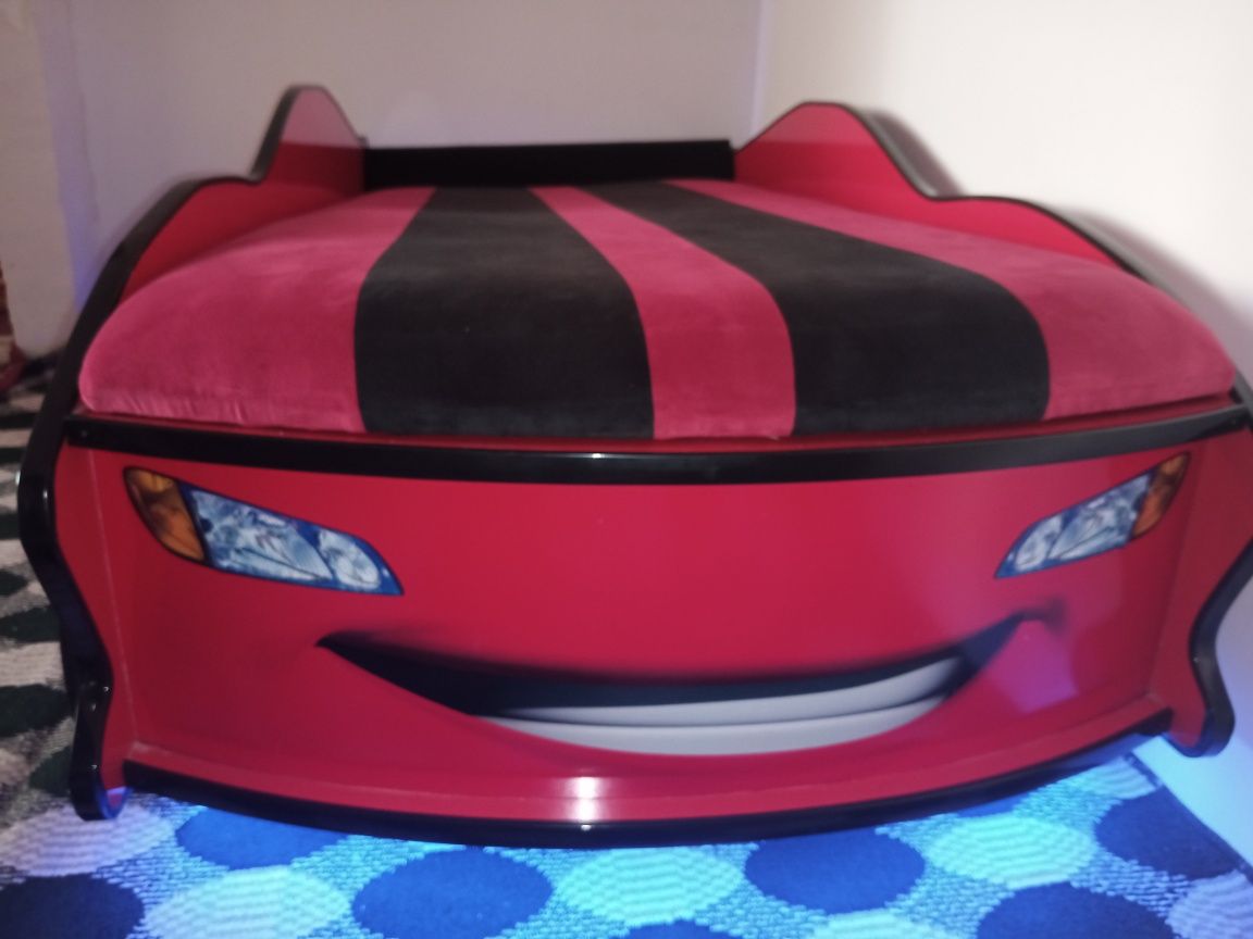 Karavat Chiroyli LED yoritilgan “Lightning McQueen” bolalar kravati