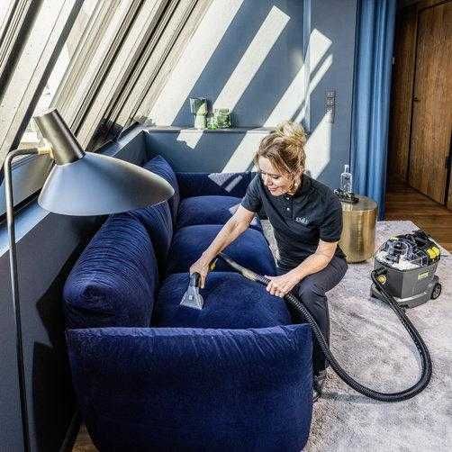 Аренда моющего пылесоса для химчистки мебели ковров Karcher керхер