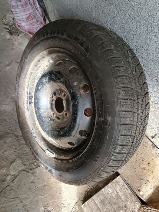 Vând roata rezerva Dacia Logan 185/65/15