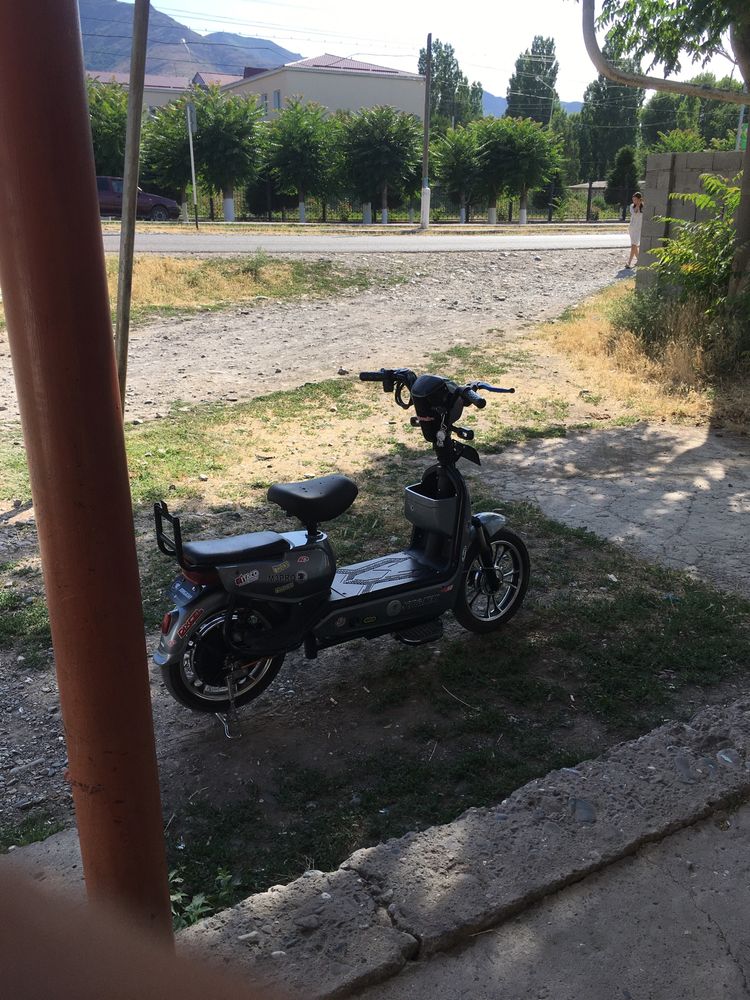 Прадается скутер срочно торт есть!