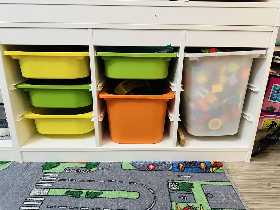 Ansamblu depozitare TROFAST Ikea + 6 cutii