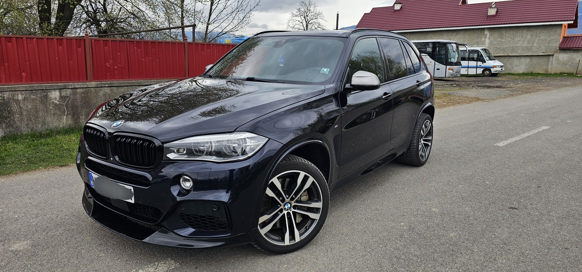 Bmw x5 3.0diesel M50D 380cp bătaie la motor