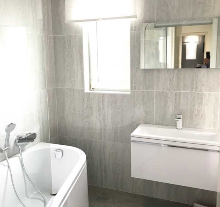 Дава се под наем Двустаен апартамент в София, Център - 56 кв.м за 397.8 € - Снимка #2