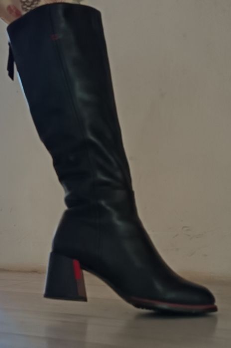 Натуральный кожа женский етик 85мынгп алынған 50мынга беремн