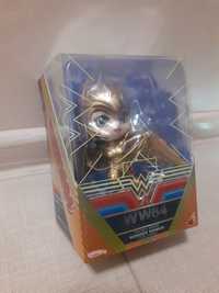 Figurina Hot Toys Cosbsby Wonder Woman Golden Armor
