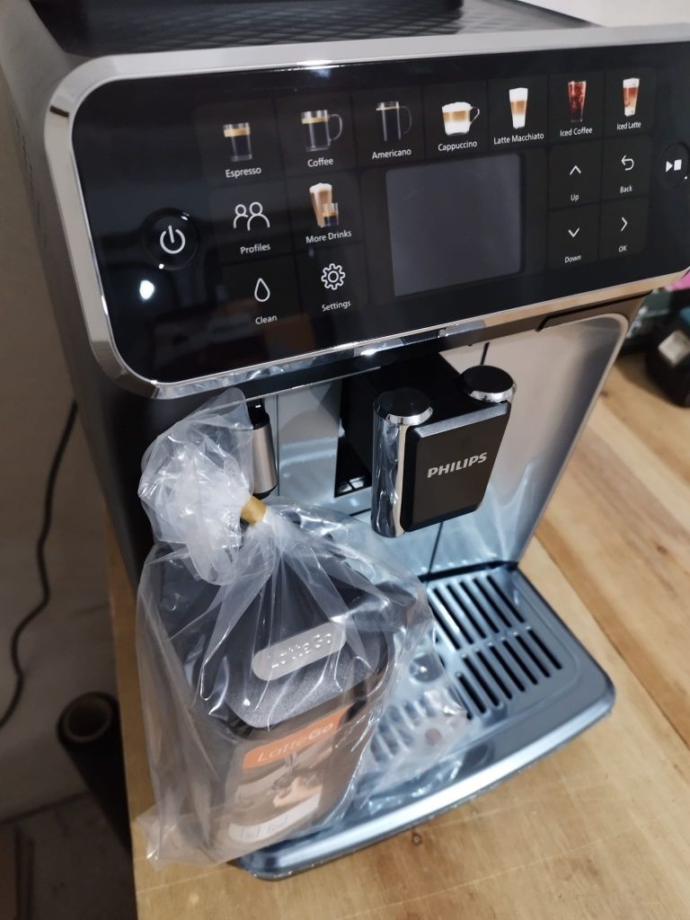 Espressor automat Philips seria 5500 2xAquaclean bonus