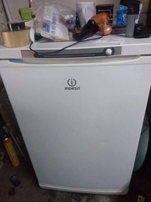 Морозильная камера Indesit