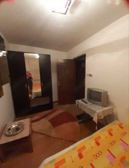 Inchiriez garsoniera govandar