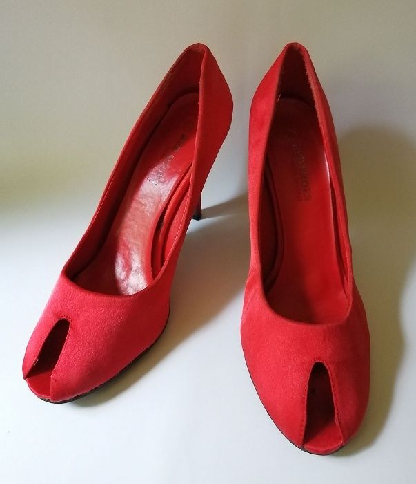 pantofi rosii satinati - marimea 39, toc 9 cm