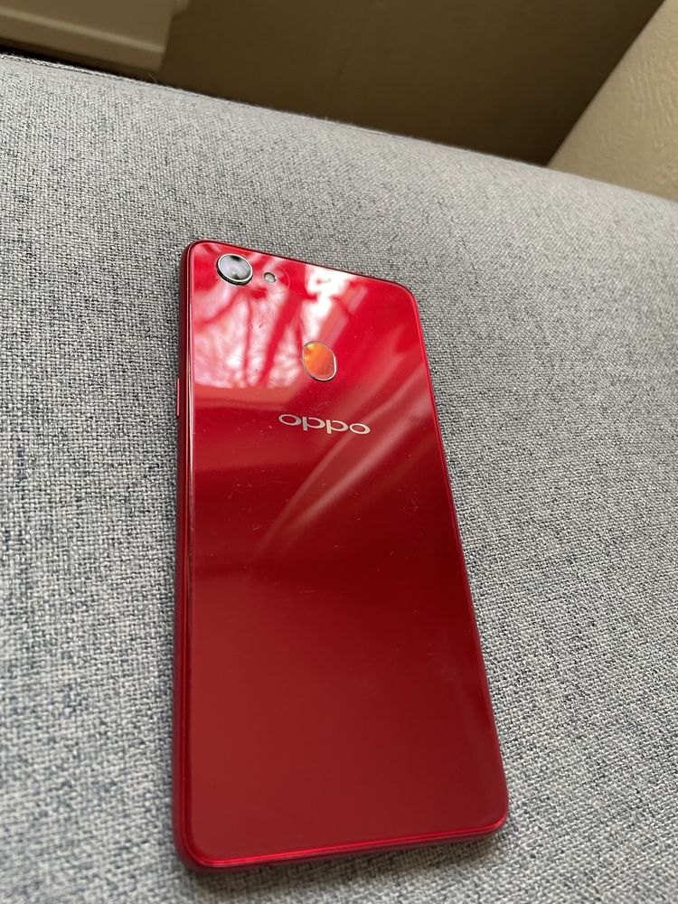 Oppo F7 4/64 срочно