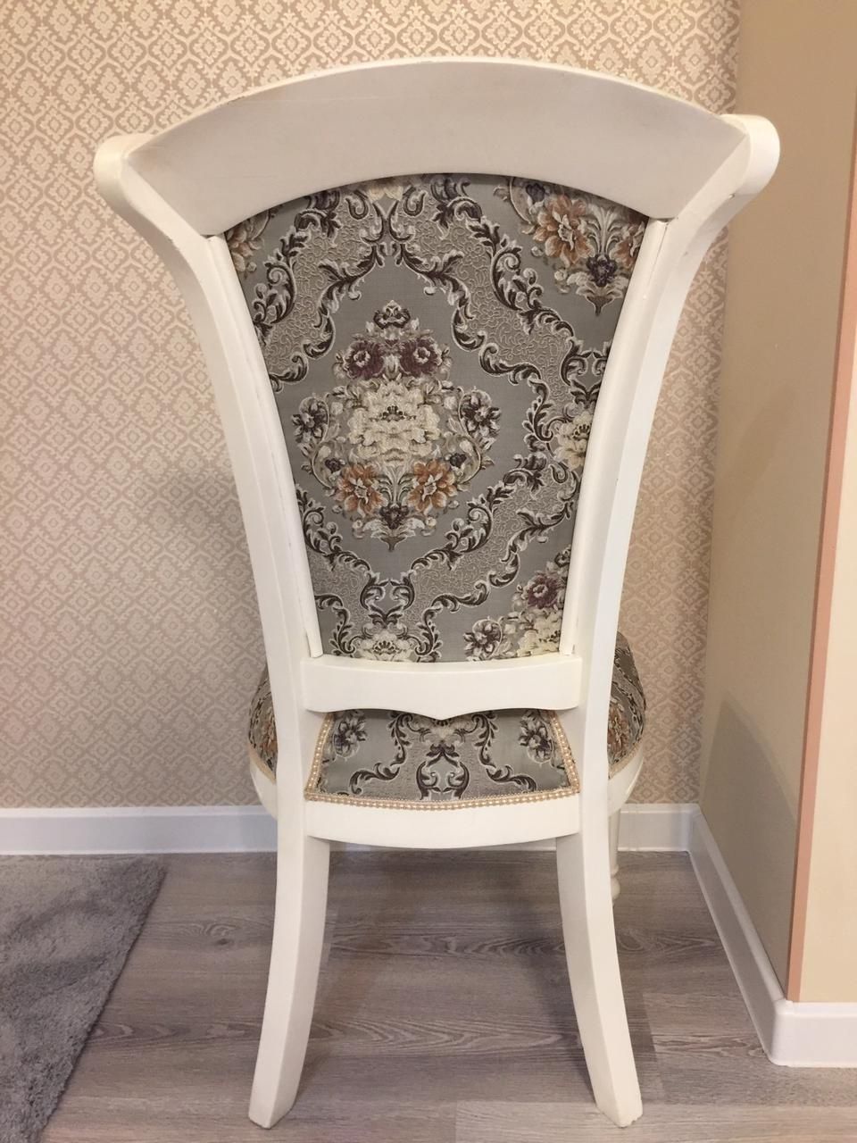 Продам стулья для гостиной