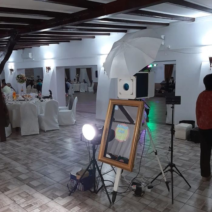 Oglinda foto/ cabina foto pentru evenimente speciale