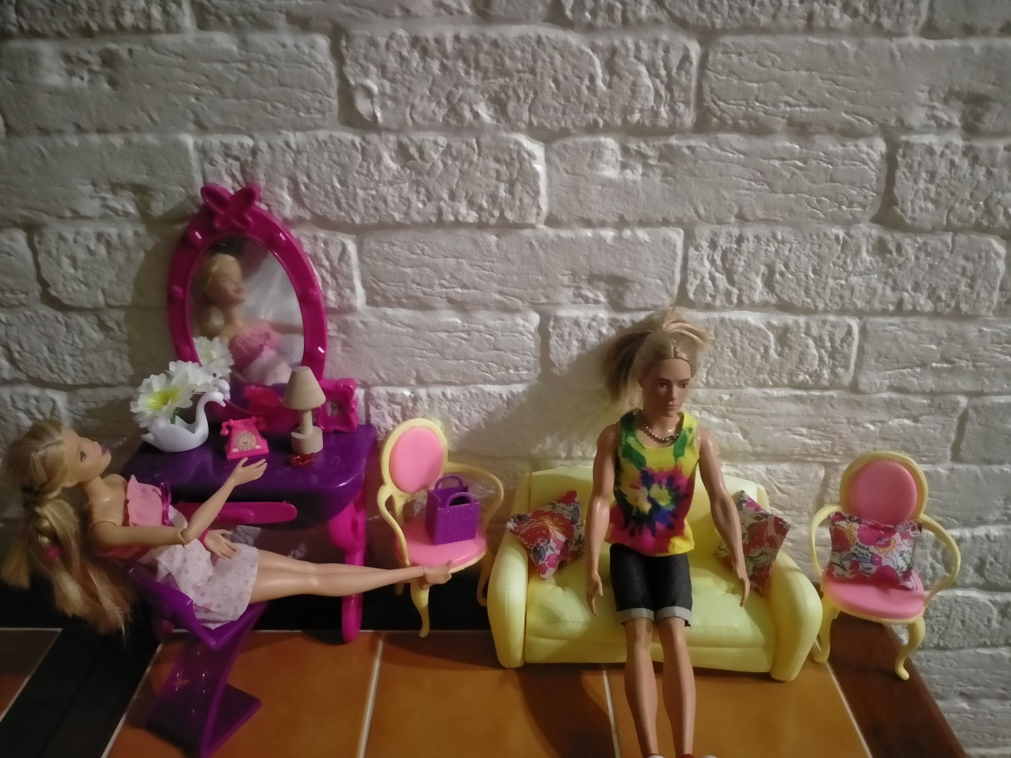 Продам мебель для кукол Барби
