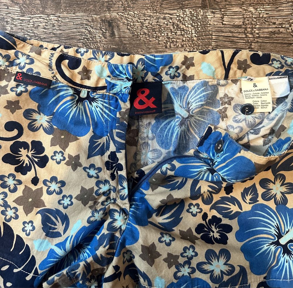 Къси панталонки Dolce & Gabbana