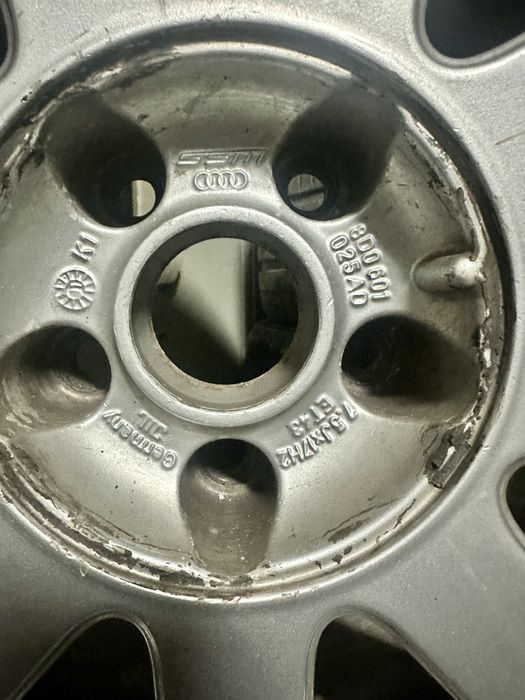 Джанти с гуми Audi 17 S-line