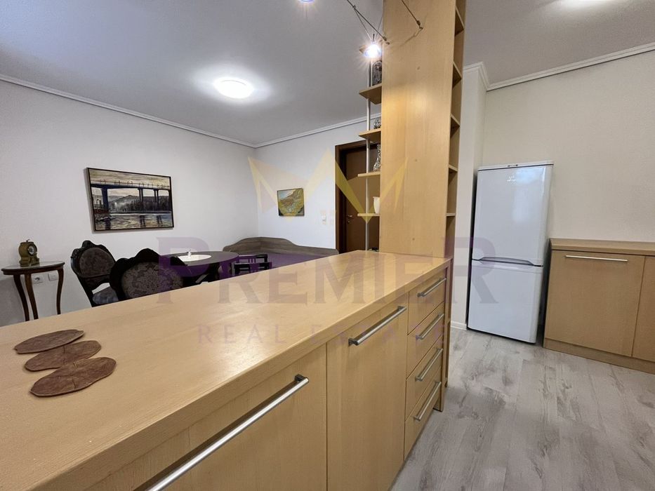 Дава се под наем Двустаен апартамент в Варна, Център - 65 кв.м за 484.5 € - Снимка #1