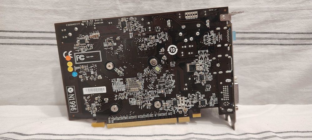 Vand placa video MSI Model V279 si p.v Gigabyte NVIDIA GeForce 7300 GS
