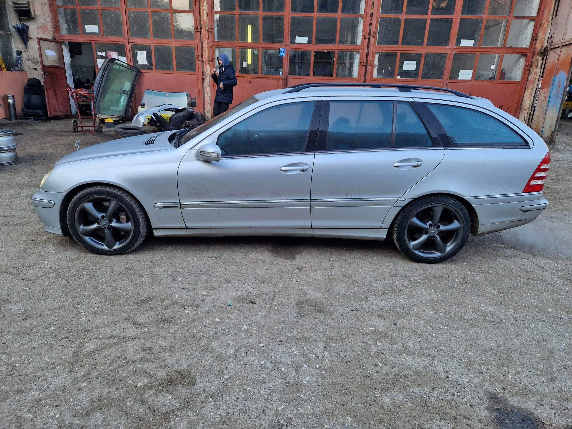 Mercedes W203 C320CDI 224кс Face ксенон автоматик комби НА ЧАСТИ!