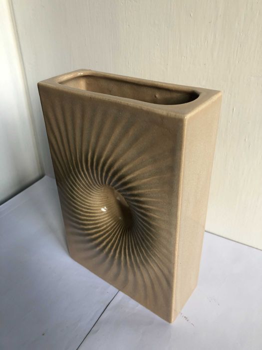 Vaza de flori ceramica model deosebit