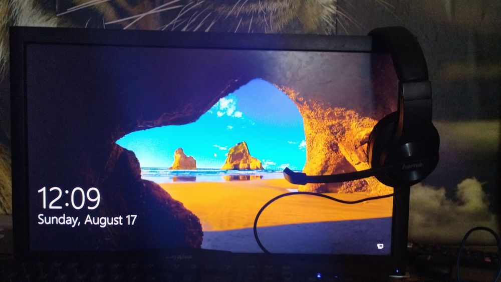 PC gaming ASUS în stare bună de func ționare (Schimb cu iPhone)