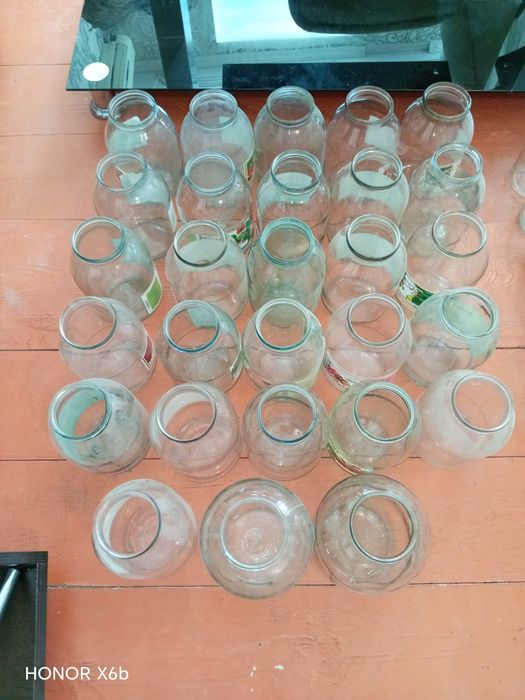 Банки разные 120,100,80 тг