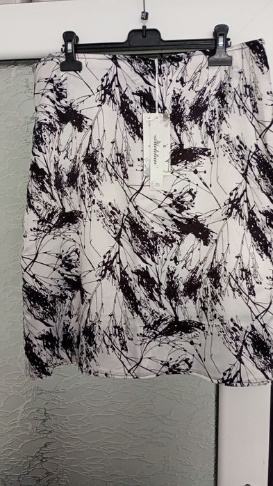 Fustă midi eleganta pentru vară, din satin subțire