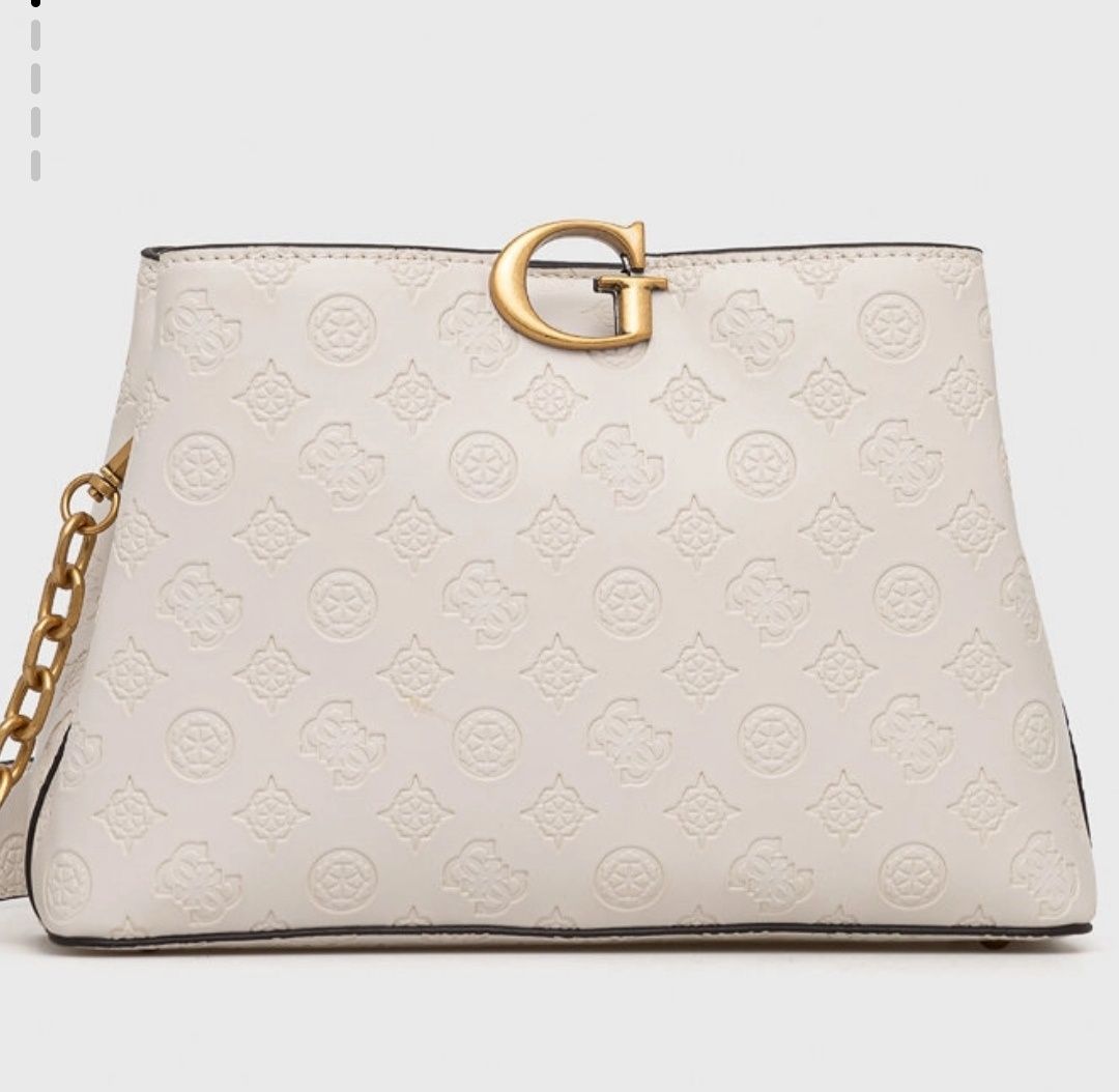 Бежова чанта Guess