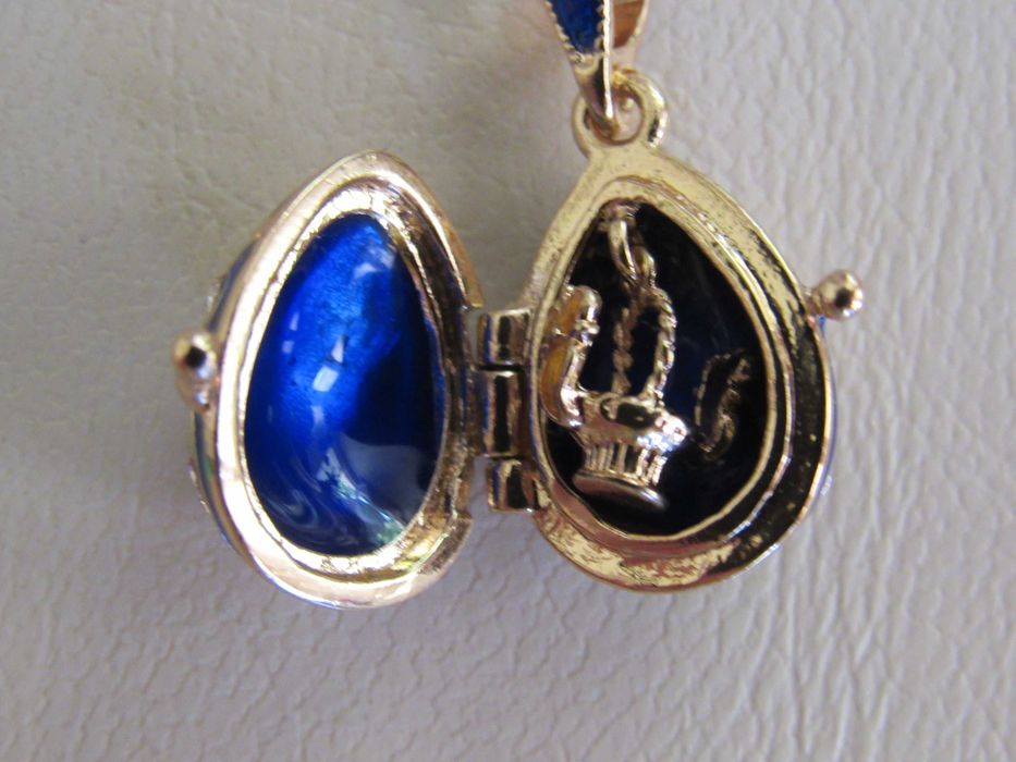 Фино дамско колие-висулка с Яйце Фаберже, ново