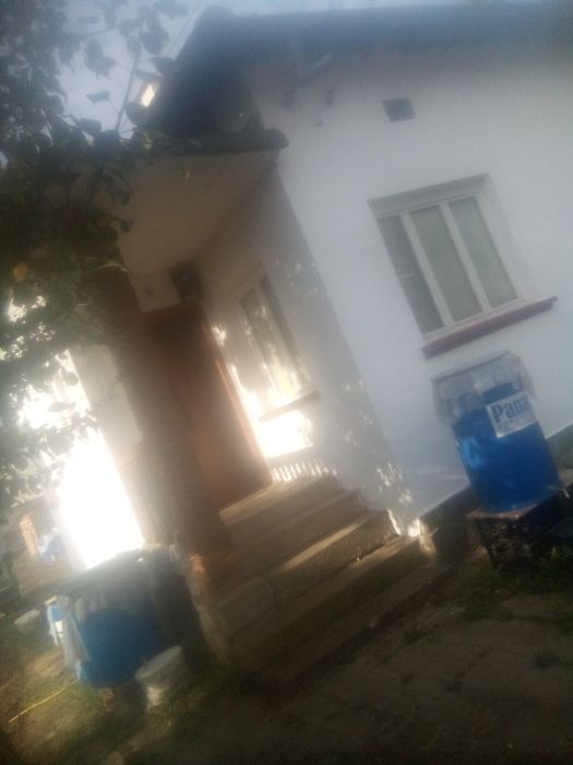 Междо гр.Плевен и гр.Ч.бряг на основна ул.на близо ЖП гарата