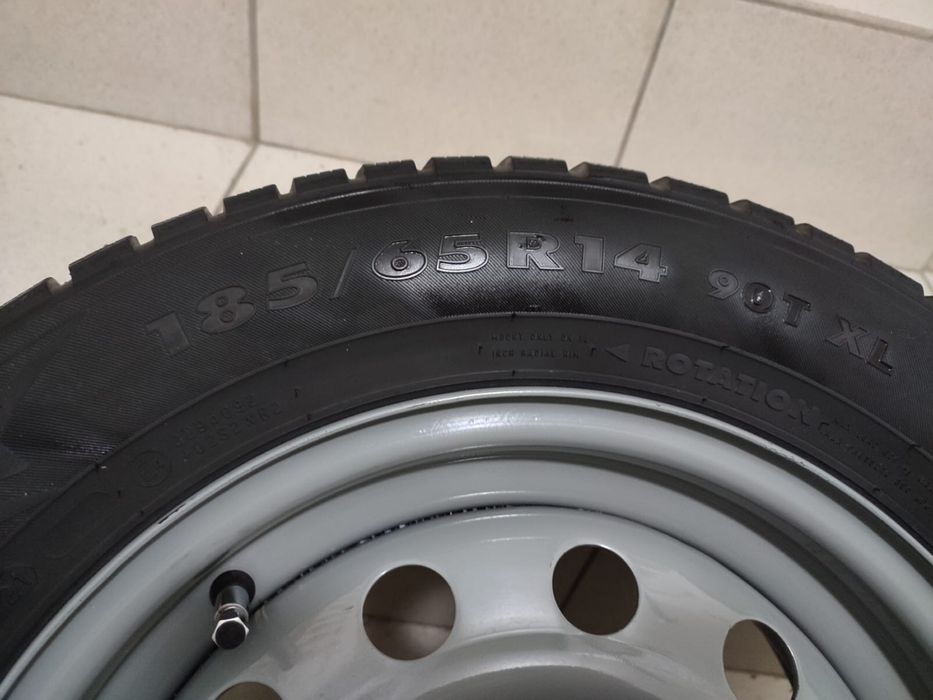 Зимние шины R14 состояние отличное